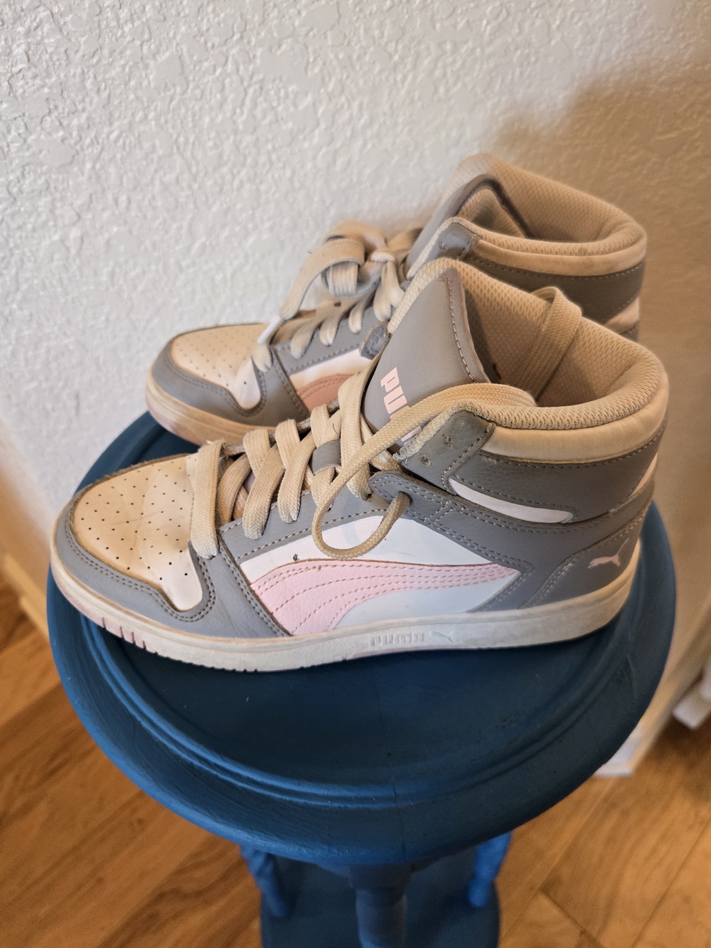 Puma Kids' High-Top Sneakers in Grey and Light Pink